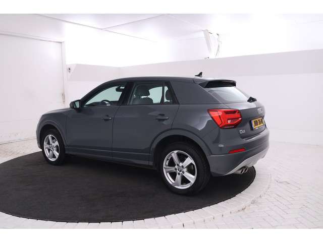 Audi Q2 3
