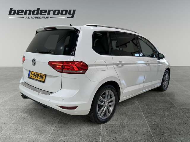 Volkswagen Touran 2