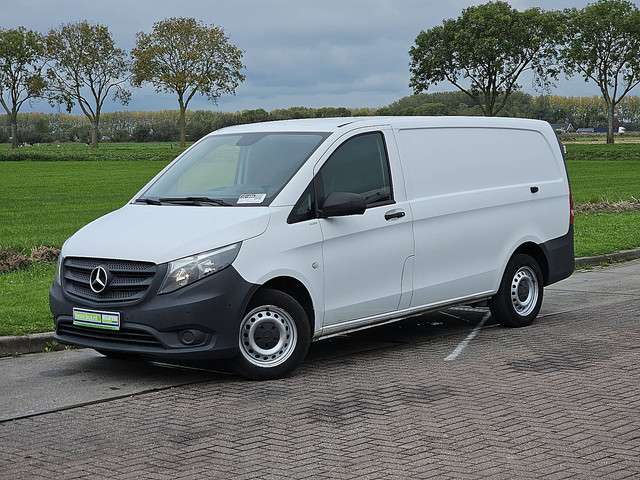 Mercedes-Benz Vito 2