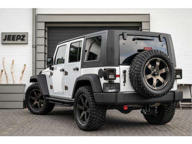 Jeep Wrangler 2