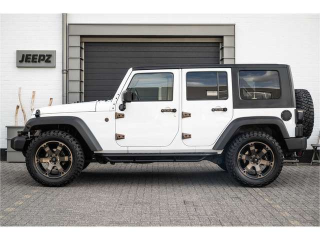 Jeep Wrangler 3