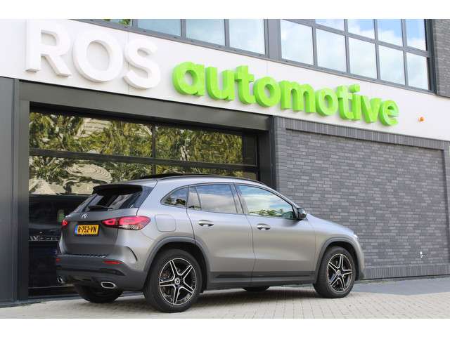 Mercedes-Benz GLA 2