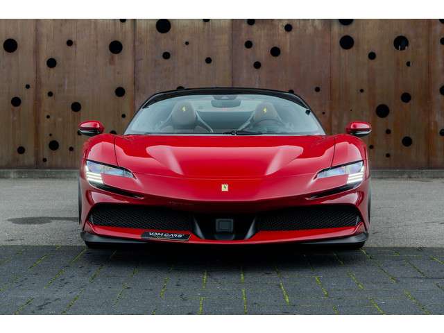 Ferrari SF90 Spider 2