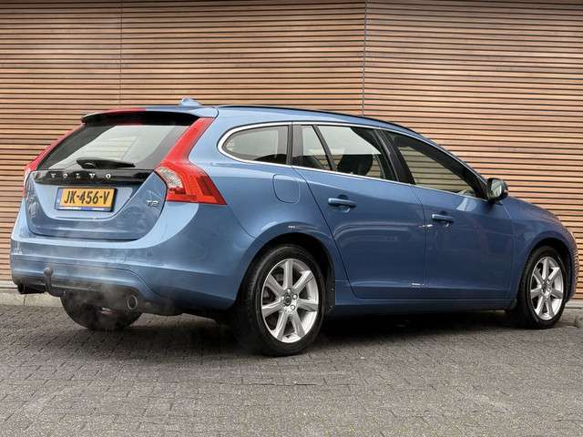 Volvo V60 3