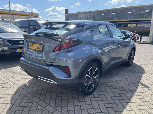 Toyota C-HR 3