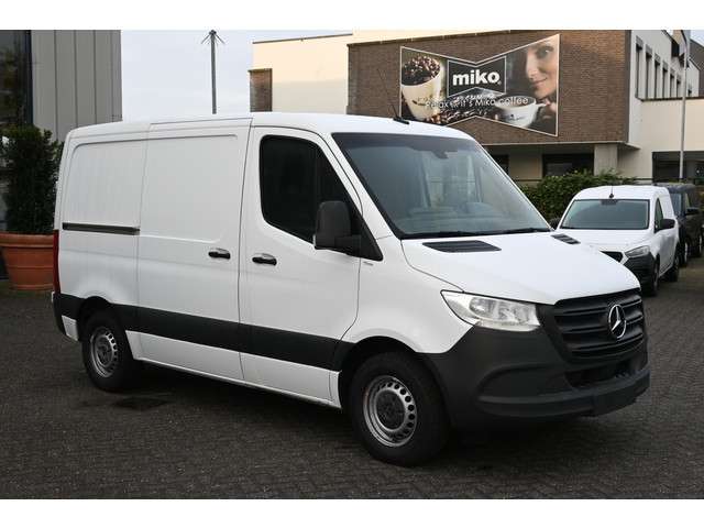 Mercedes-Benz Sprinter 3