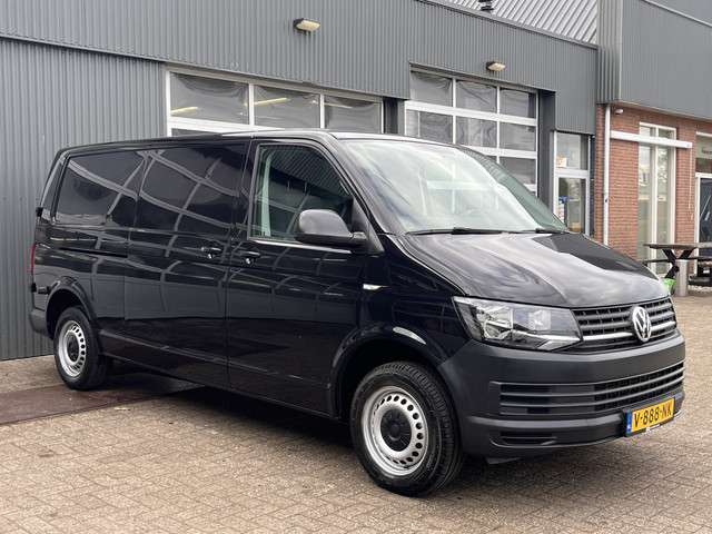 Volkswagen Transporter 2.0 tsi l2h1 150pk benzine airco cruise controle navigatie apple carplay trekhaak 2500kg trekgewicht parkeerhulp achter dealer onderhouden!! bpm vrij voor particulier gebruik!! foto 7