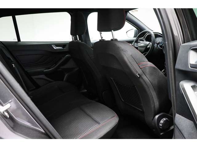 Ford Focus 2024 Benzine