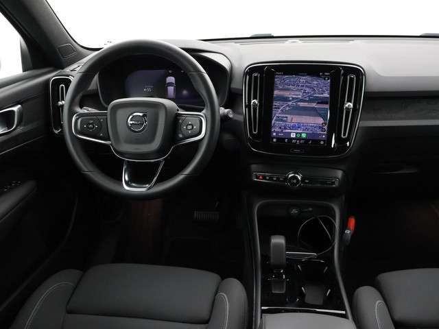 Volvo XC40 3