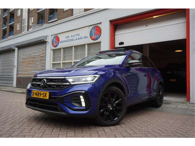 Volkswagen T-Roc 1.5 TSI R-Line Black Style | Facelift | Panoramadak | IQ light | Virtual cockpit | Adaptive + Lane departure | Apple Carplay | Sfeerverlichting | Dealer onderhouden Business+