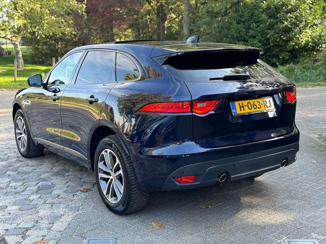 Jaguar F-PACE 3