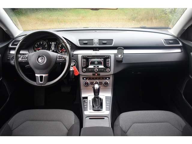 Volkswagen Passat 2