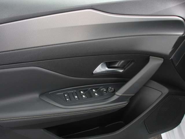 Peugeot 308 2024 Benzine