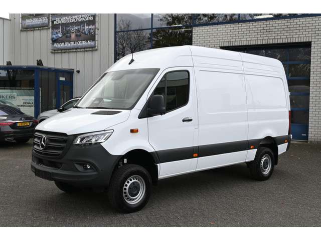 Mercedes-Benz Sprinter 2