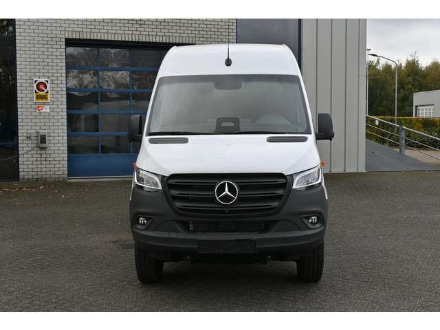 Mercedes-Benz Sprinter 3