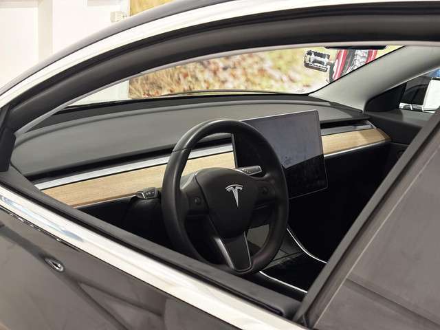 Tesla Model 3 3