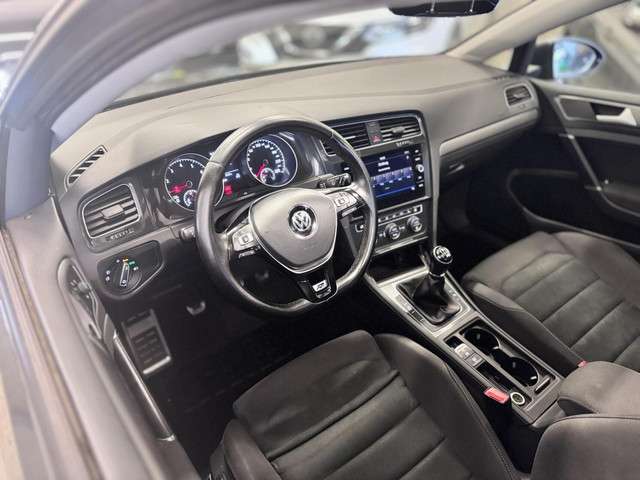 Volkswagen Golf 2017 Benzine