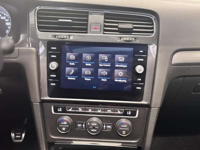 Volkswagen Golf 2017 Benzine