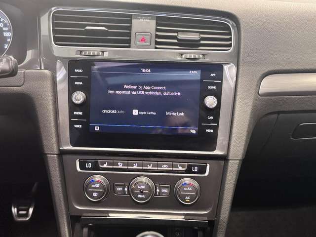 Volkswagen Golf 2017 Benzine