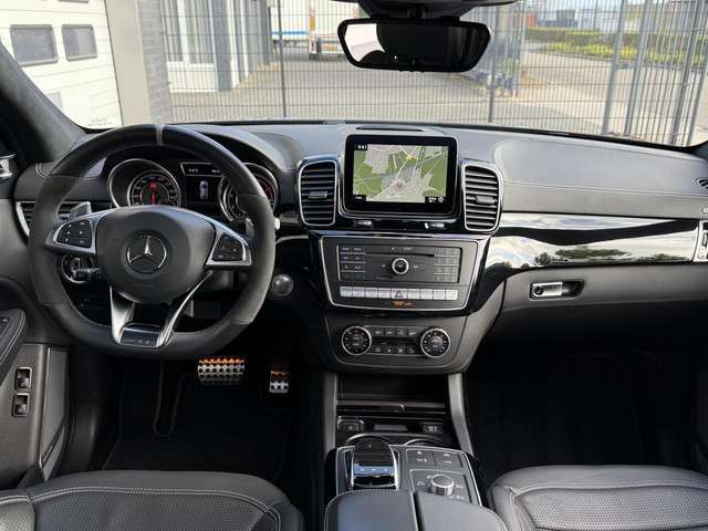 Mercedes-Benz GLE 2