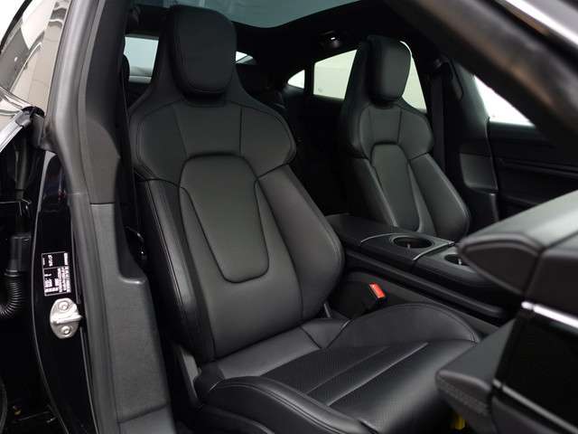 Porsche Taycan 3