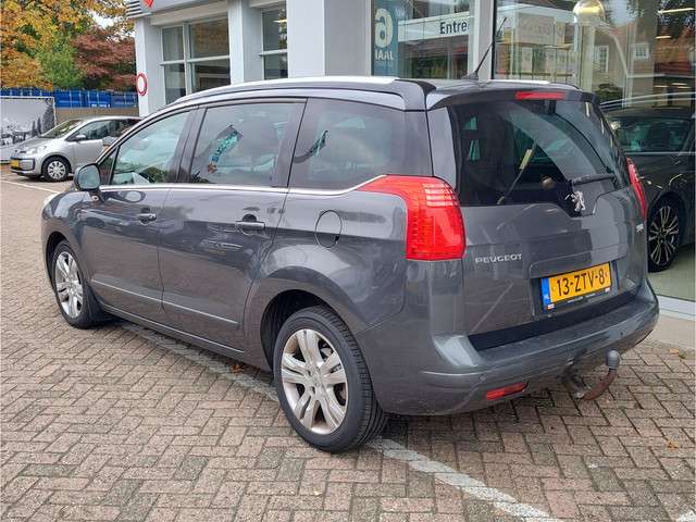 Peugeot 5008 2