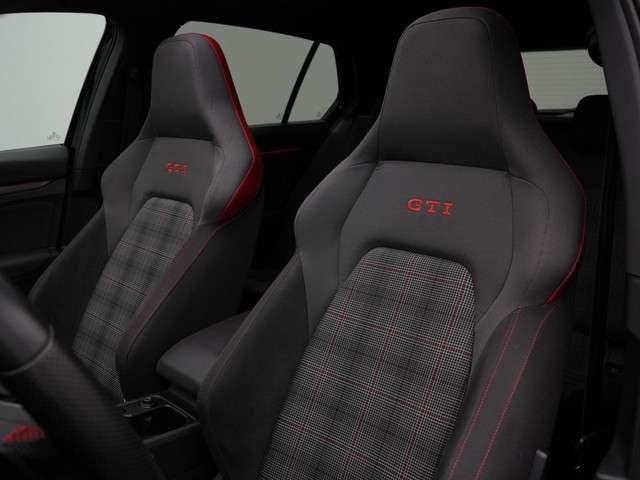 Volkswagen Golf 2022 Benzine