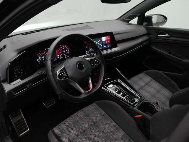 Volkswagen Golf 2022 Benzine