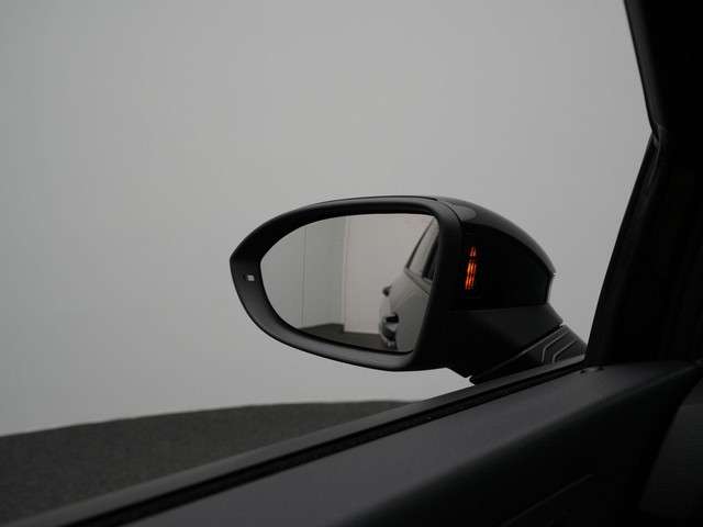 Volkswagen Golf 2022 Benzine