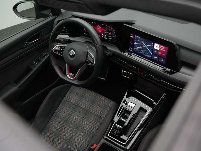 Volkswagen Golf 2022 Benzine