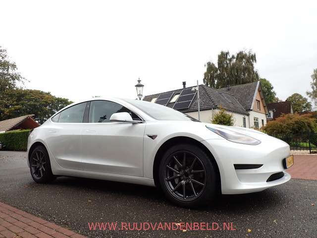 Tesla Model 3 3