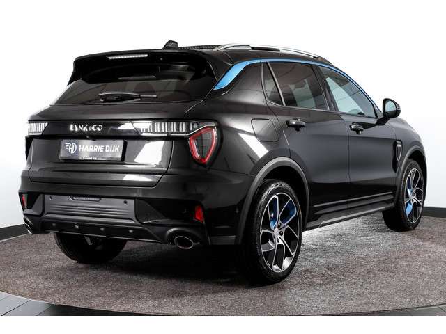 Lynk & Co 01 2