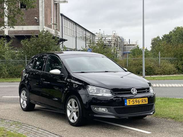 Volkswagen Polo 1.2 TSI Black Edition | 5 Deurs | Trekhaak | Navigatie