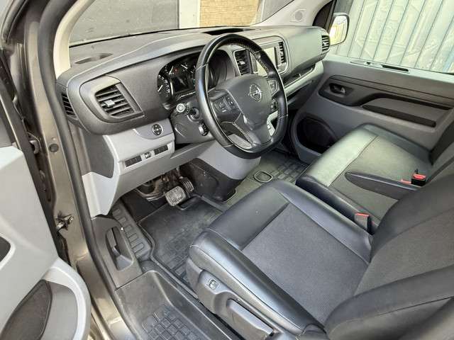 Opel Vivaro 2