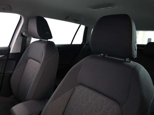 Volkswagen Golf 2025 Benzine