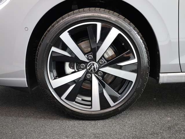 Volkswagen Golf 2025 Benzine