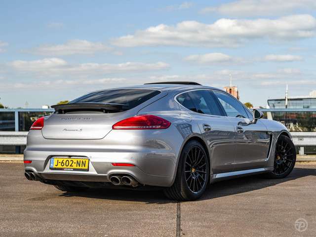 Porsche Panamera 3