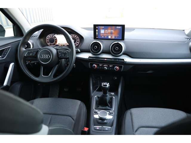 Audi Q2 3