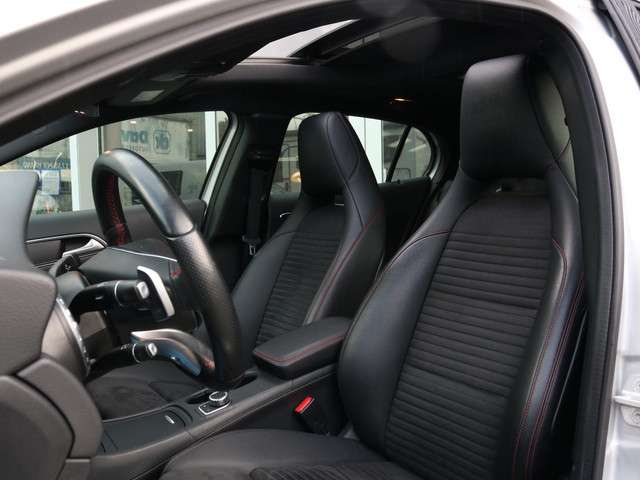 Mercedes-Benz GLA 2