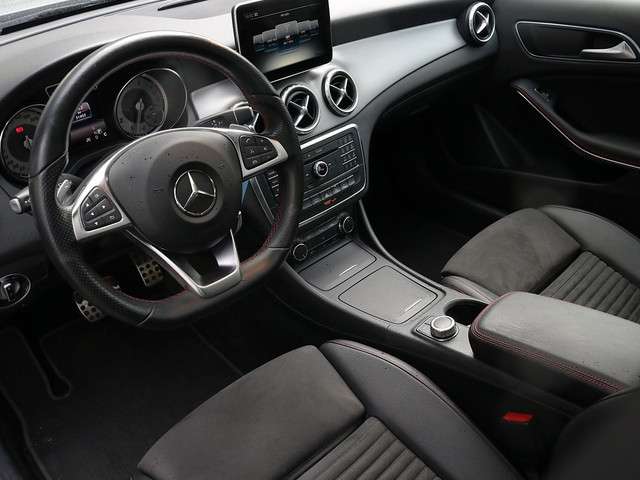 Mercedes-Benz GLA 3