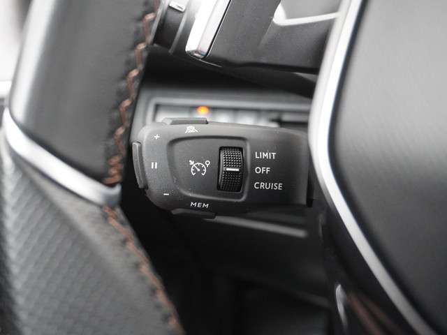 Peugeot 3008 2021 Benzine