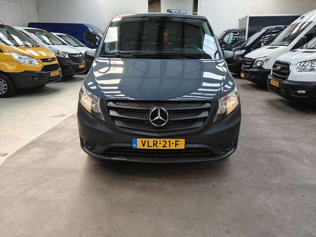 Mercedes-Benz Vito 2