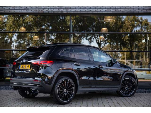 Mercedes-Benz GLA 2