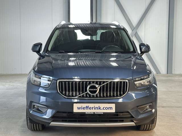 Volvo XC40 3