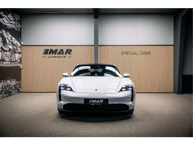 Porsche Taycan 3