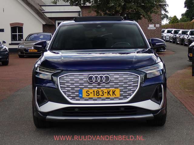 Audi Q4 e-tron 2