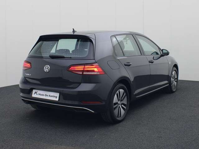Volkswagen e-Golf 2