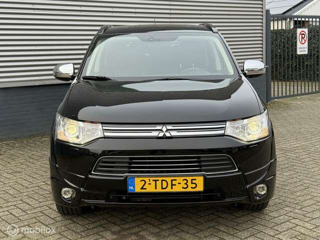 Mitsubishi Outlander 3