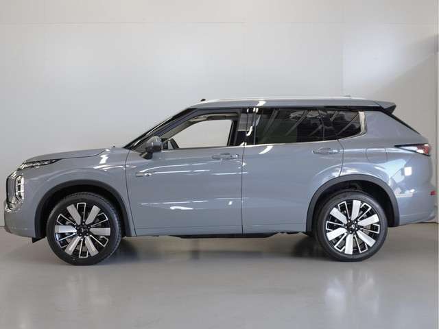 Mitsubishi Outlander 2