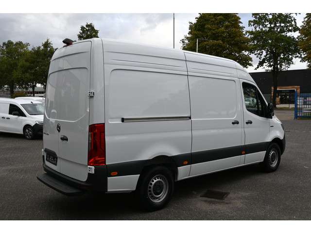 Mercedes-Benz eSprinter 3